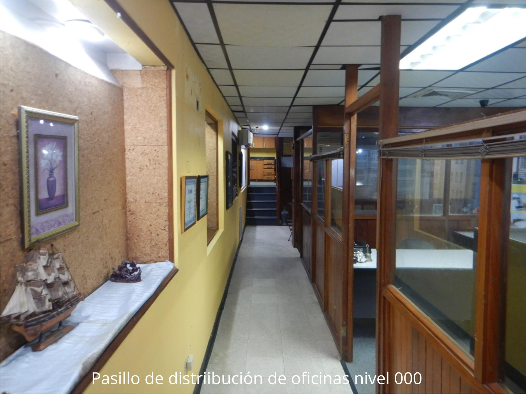 Edificio y Oficina comercial en San Francisco USD895,000 frente al super 99