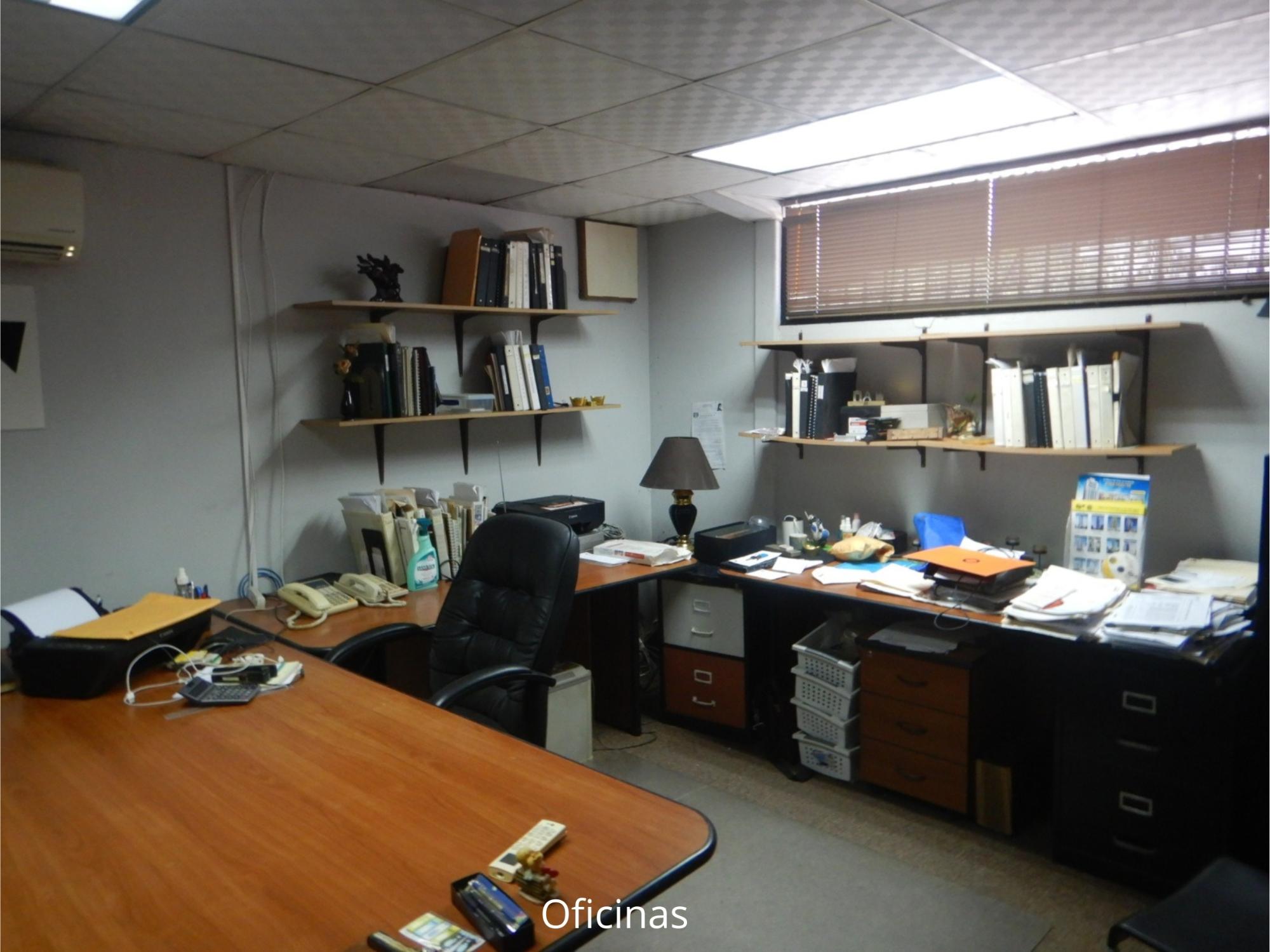 Edificio y Oficina comercial en San Francisco USD895,000 frente al super 99