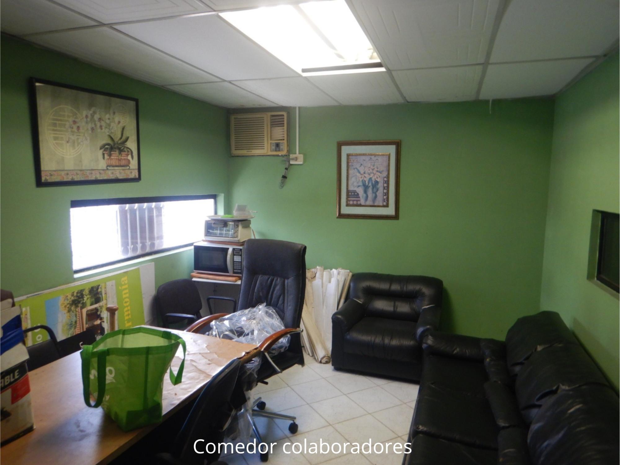 Edificio y Oficina comercial en San Francisco USD895,000 frente al super 99