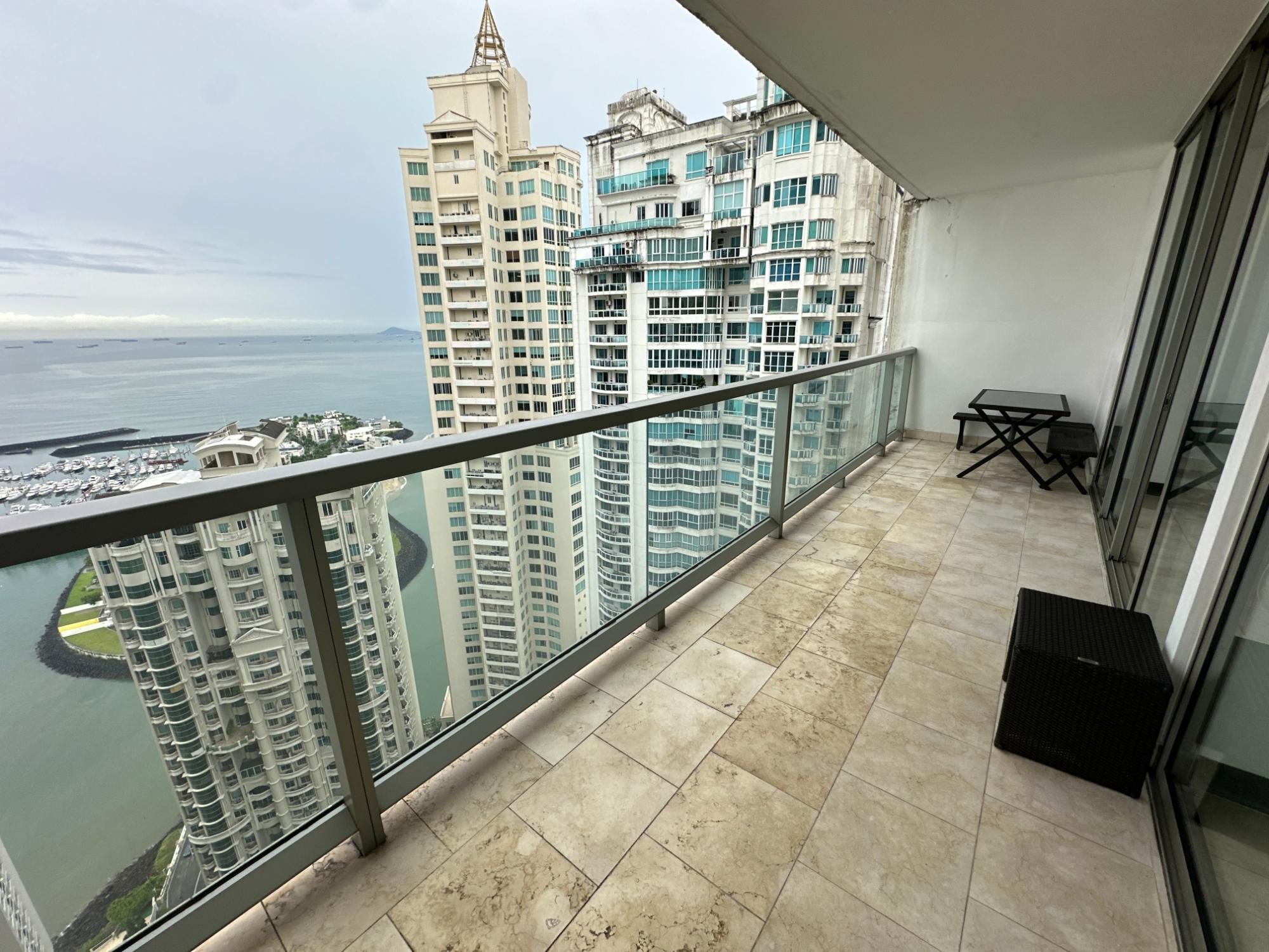 SE VENDE APARTAMENTO EN PUNTA PACIFICA