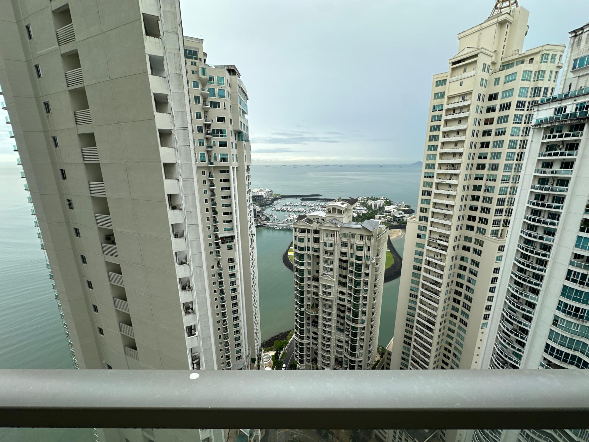 SE VENDE APARTAMENTO EN PUNTA PACIFICA