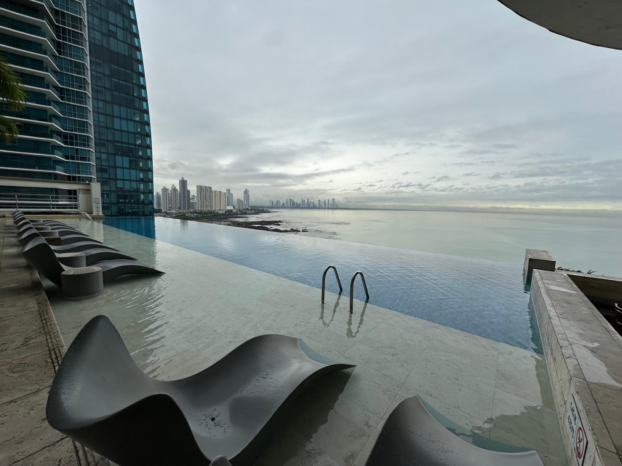 SE VENDE APARTAMENTO EN PUNTA PACIFICA
