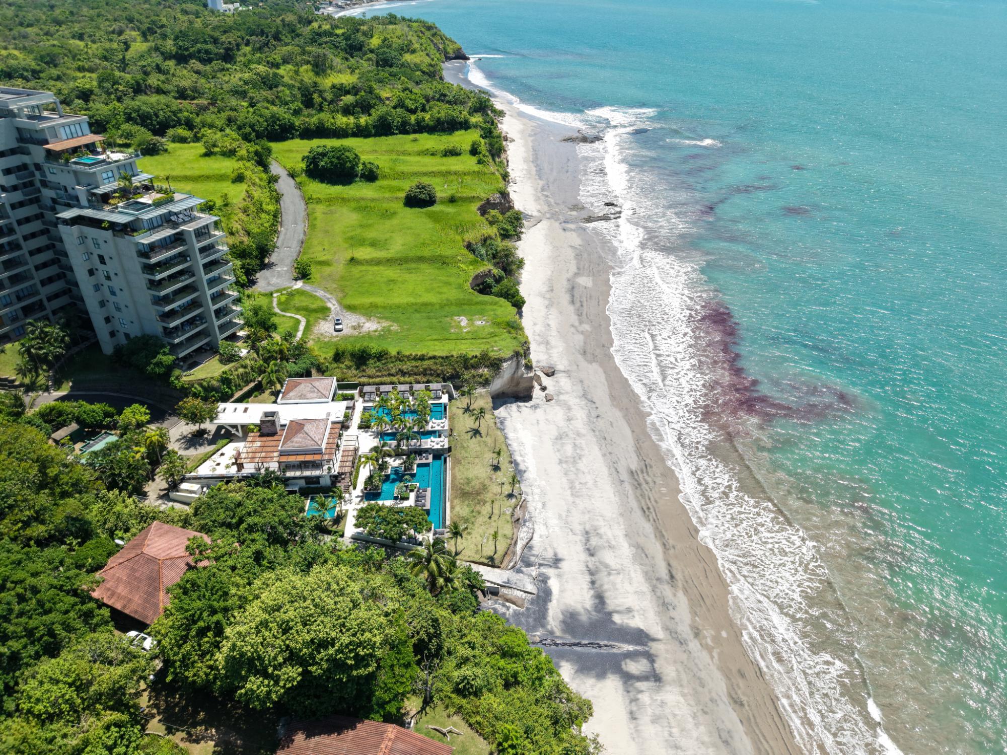 Apartamento tipo casa de Playa con piscina en Punta Caelo, San Carlos