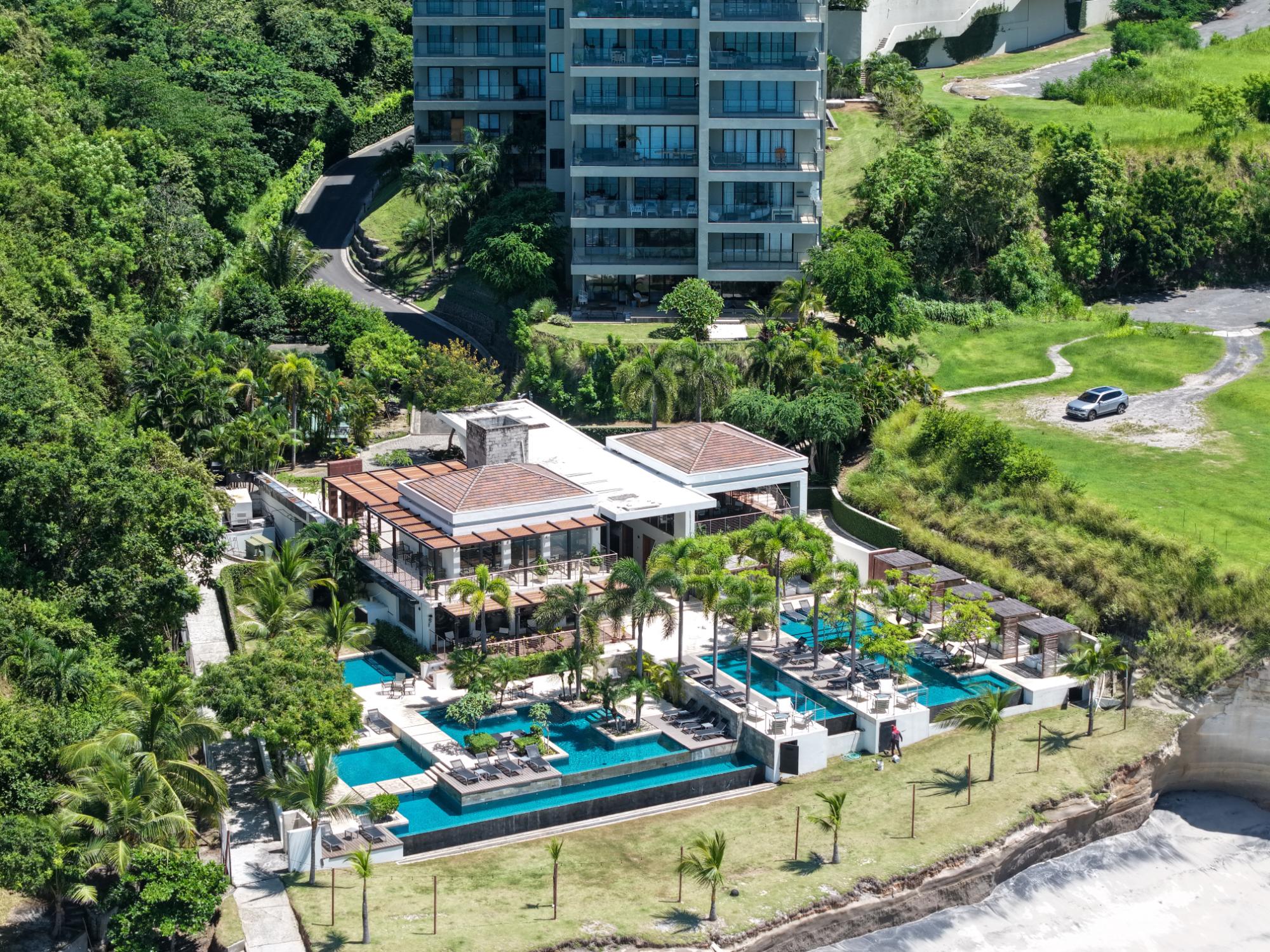 Apartamento tipo casa de Playa con piscina en Punta Caelo, San Carlos