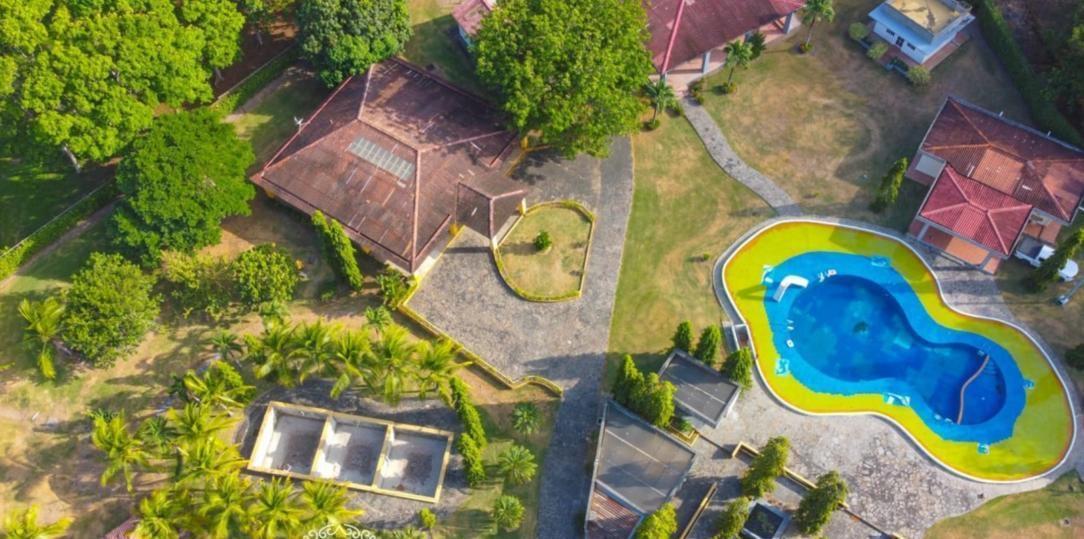 ESPECTACULARES CASAS DE CAMPO EN CHAME CORONADO.