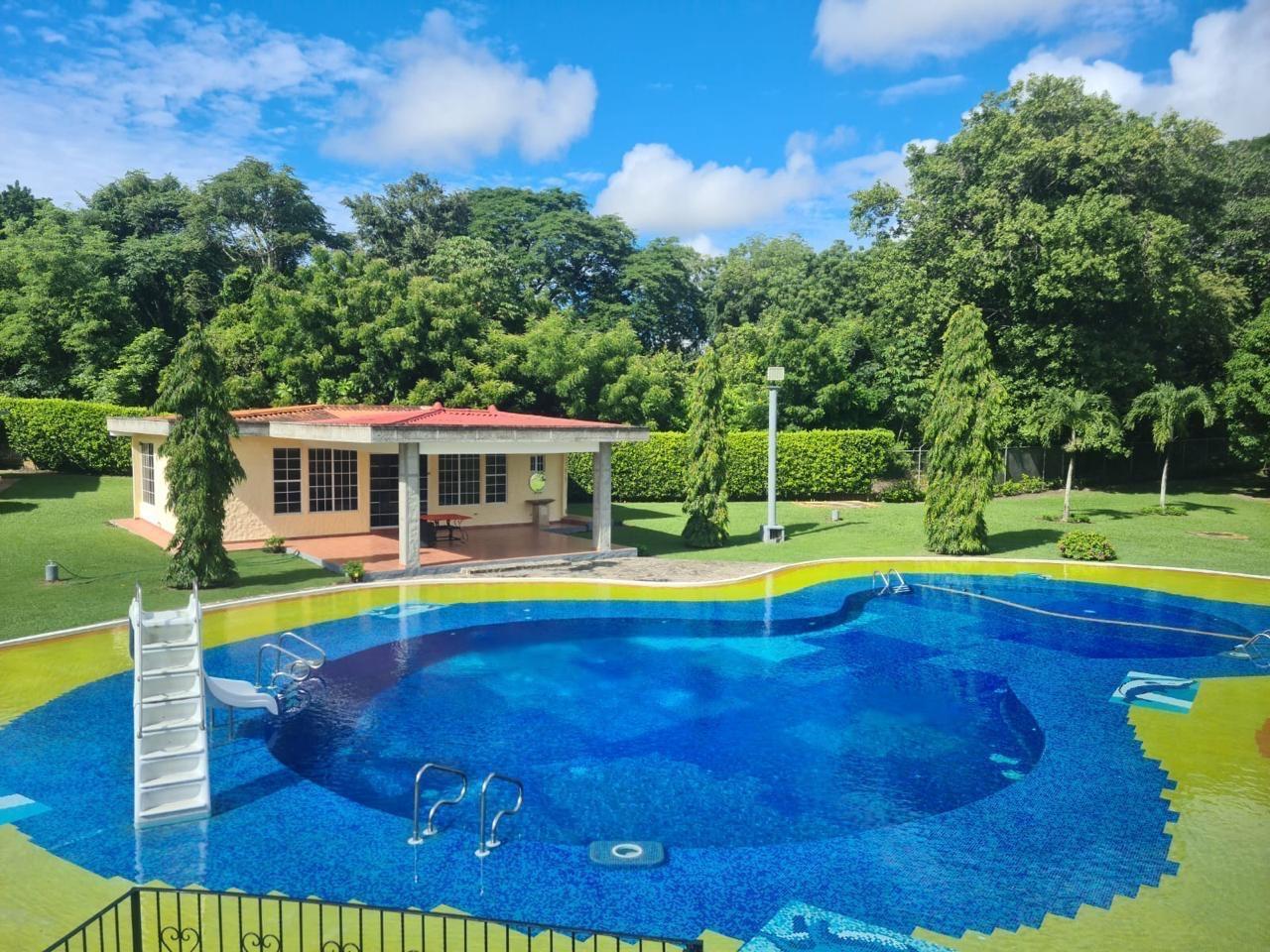 ESPECTACULARES CASAS DE CAMPO EN CHAME CORONADO.