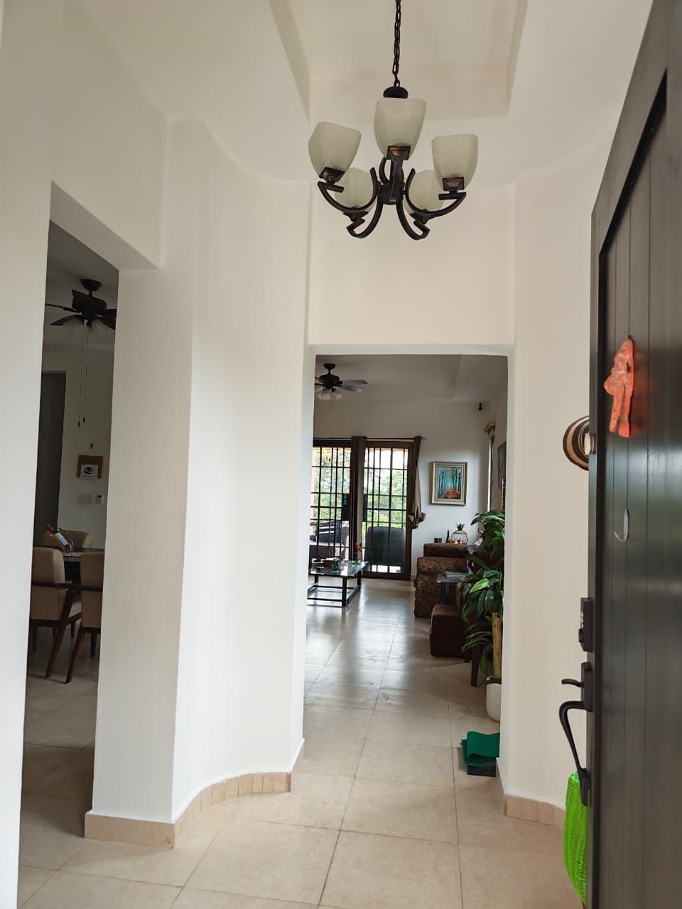 Casa en Hacienda Pacifica de 3 recamaras y amplio jardin
