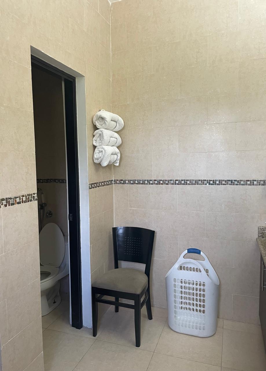 Casa en Hacienda Pacifica de 3 recamaras y amplio jardin