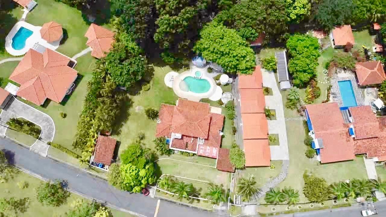 VILLA EN EL GOLF DE CORONADO