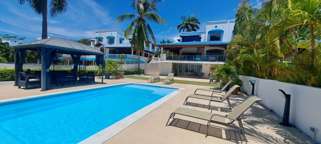 VILLA DÚPLEX FRENTE AL MAR EN PLAYA BLANCA