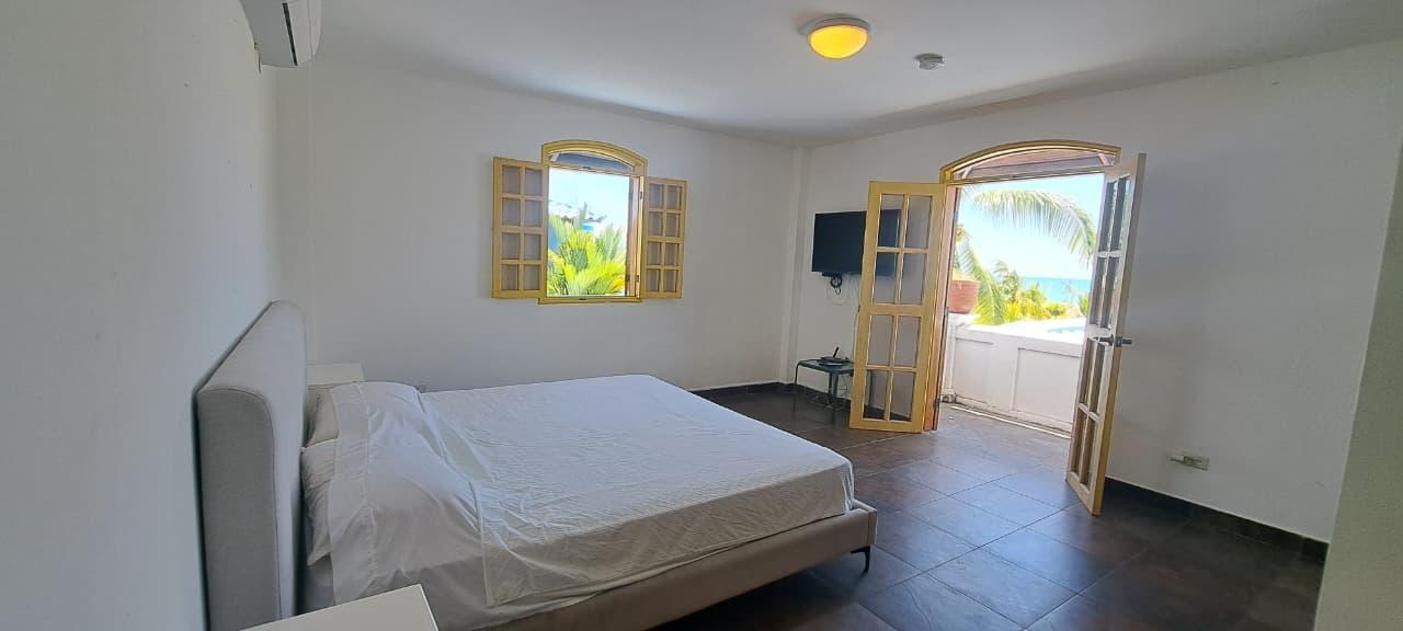 VILLA DÚPLEX FRENTE AL MAR EN PLAYA BLANCA
