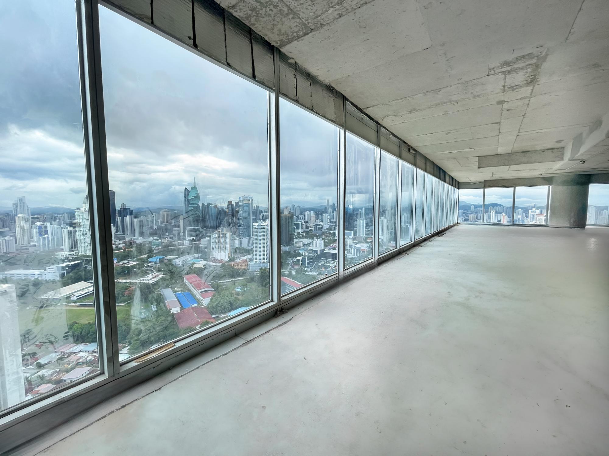 Venta de oficina en gris en Oceania Business Plaza