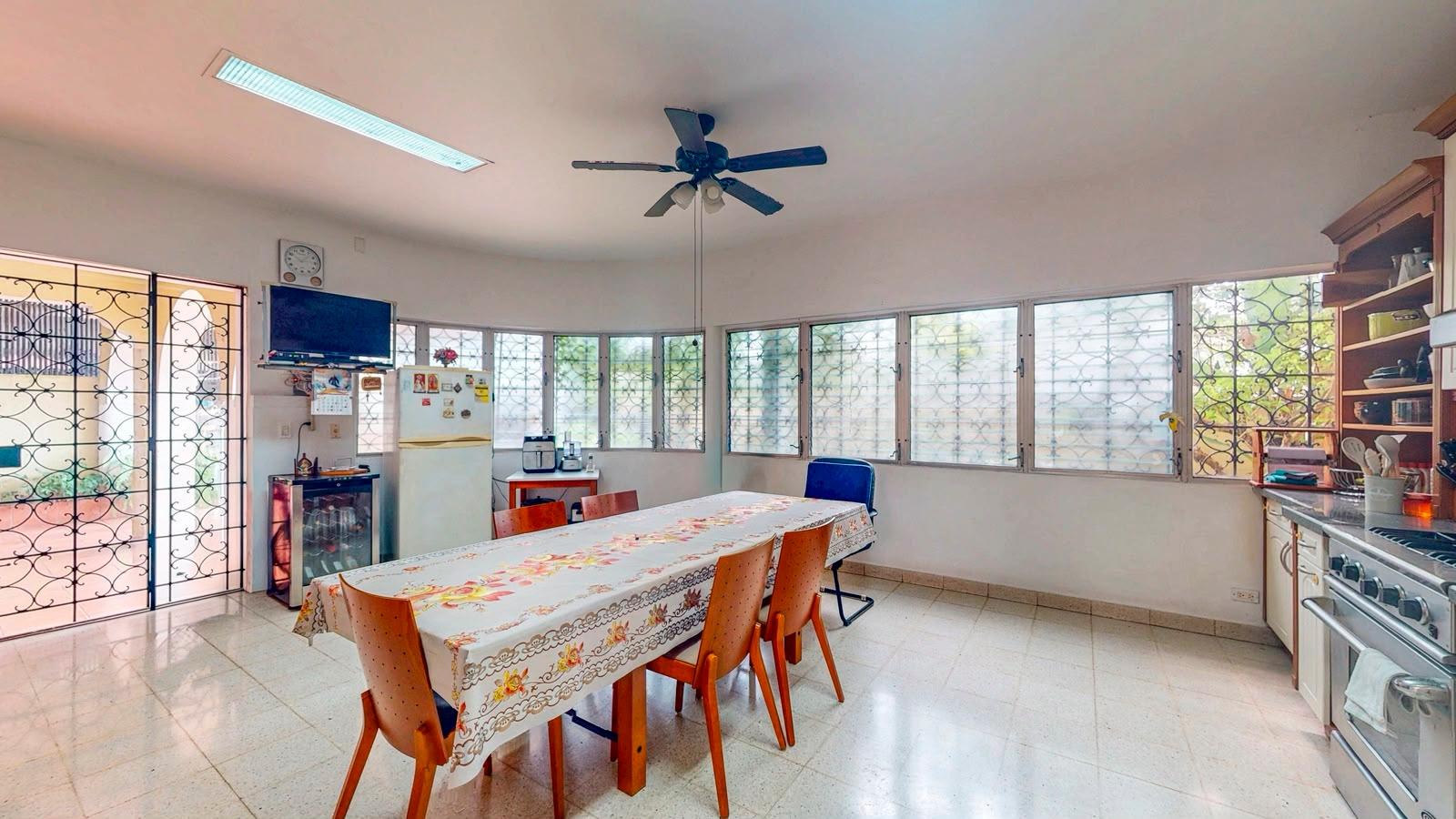 Venta de casa en Casco Antiguo de Colón, Panamá