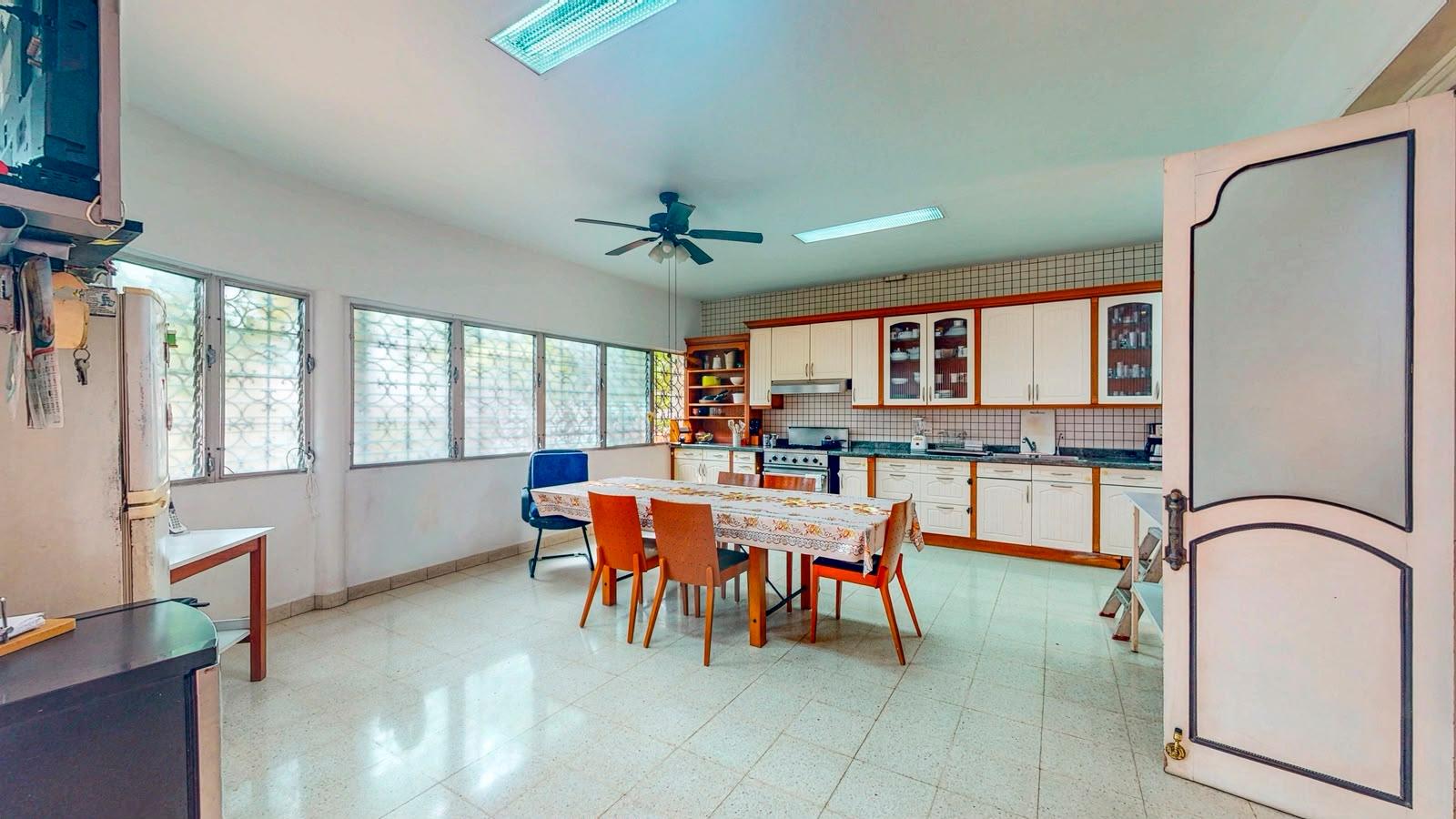 Venta de casa en Casco Antiguo de Colón, Panamá