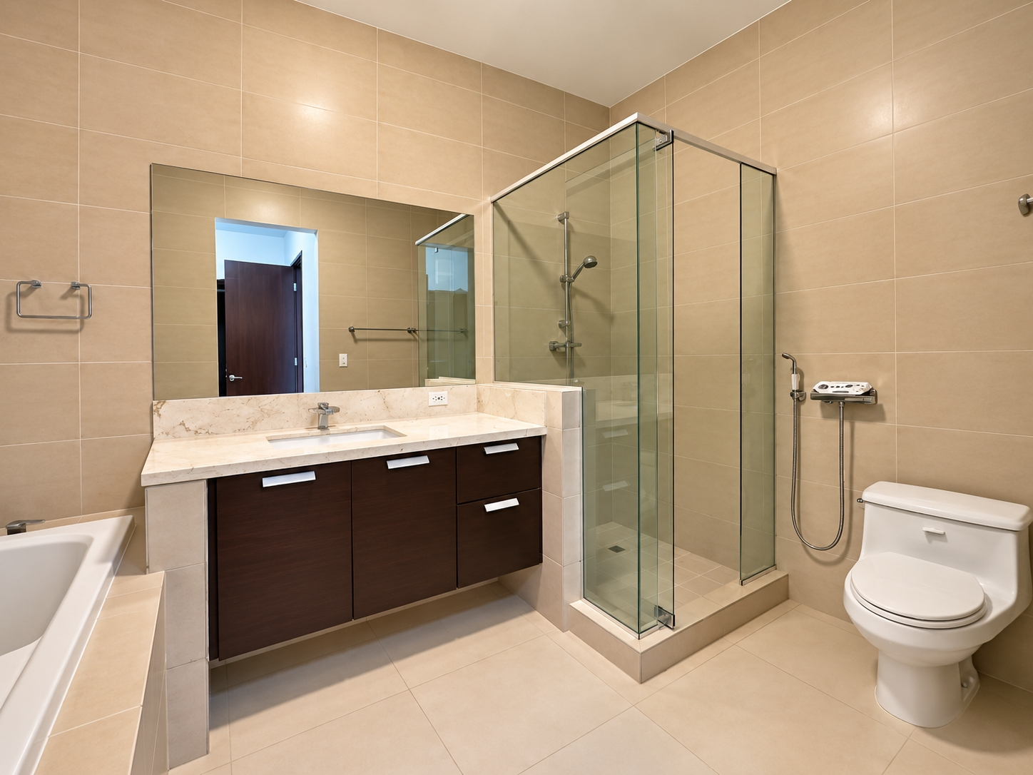 Venta de apartamento frente al mar | 204 m2 | Punta Pacífica PH OCEANAIRE