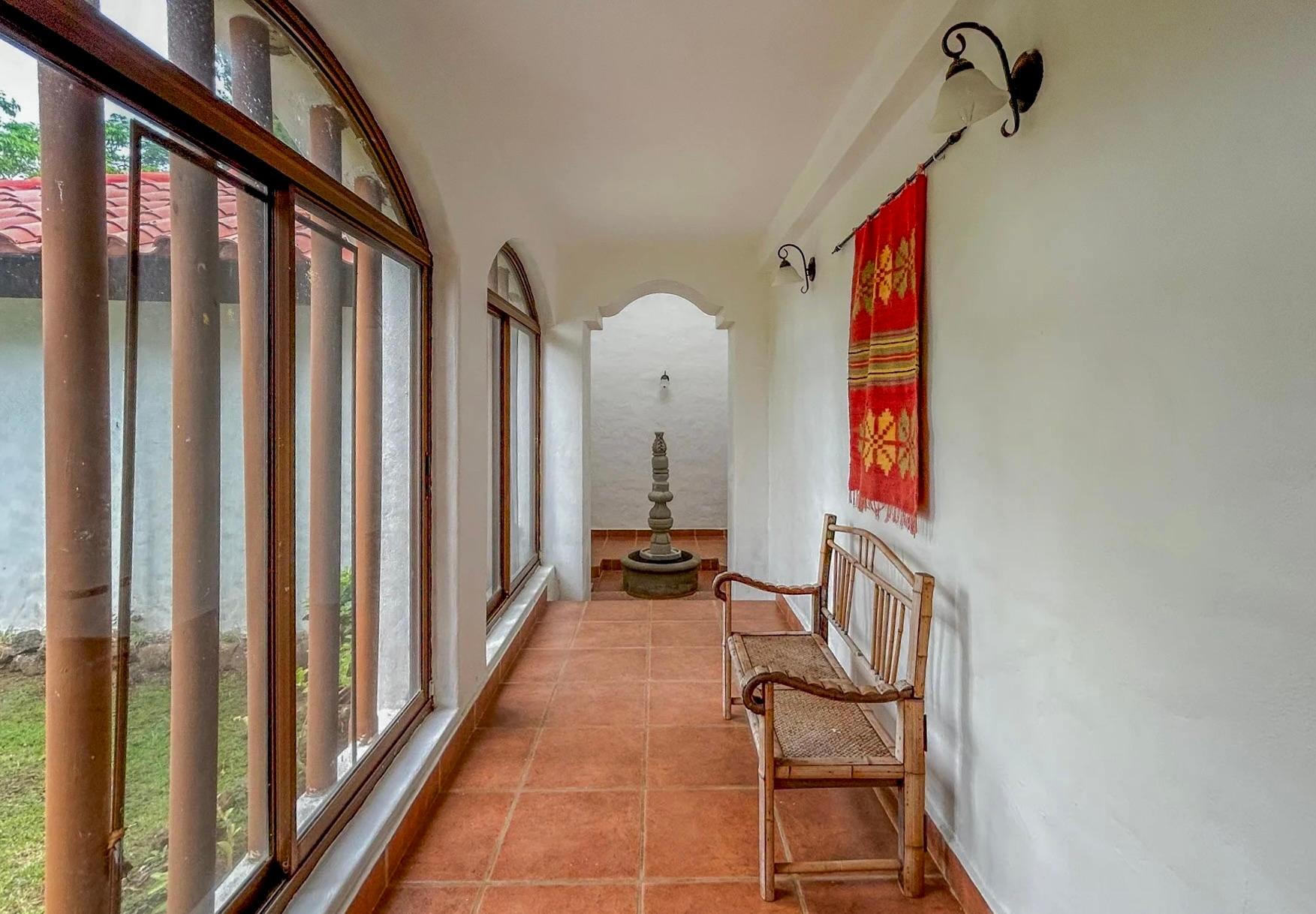 Hacienda Estilo Colonial de 10 Hectáreas en Sorá con Bosque y Cascada