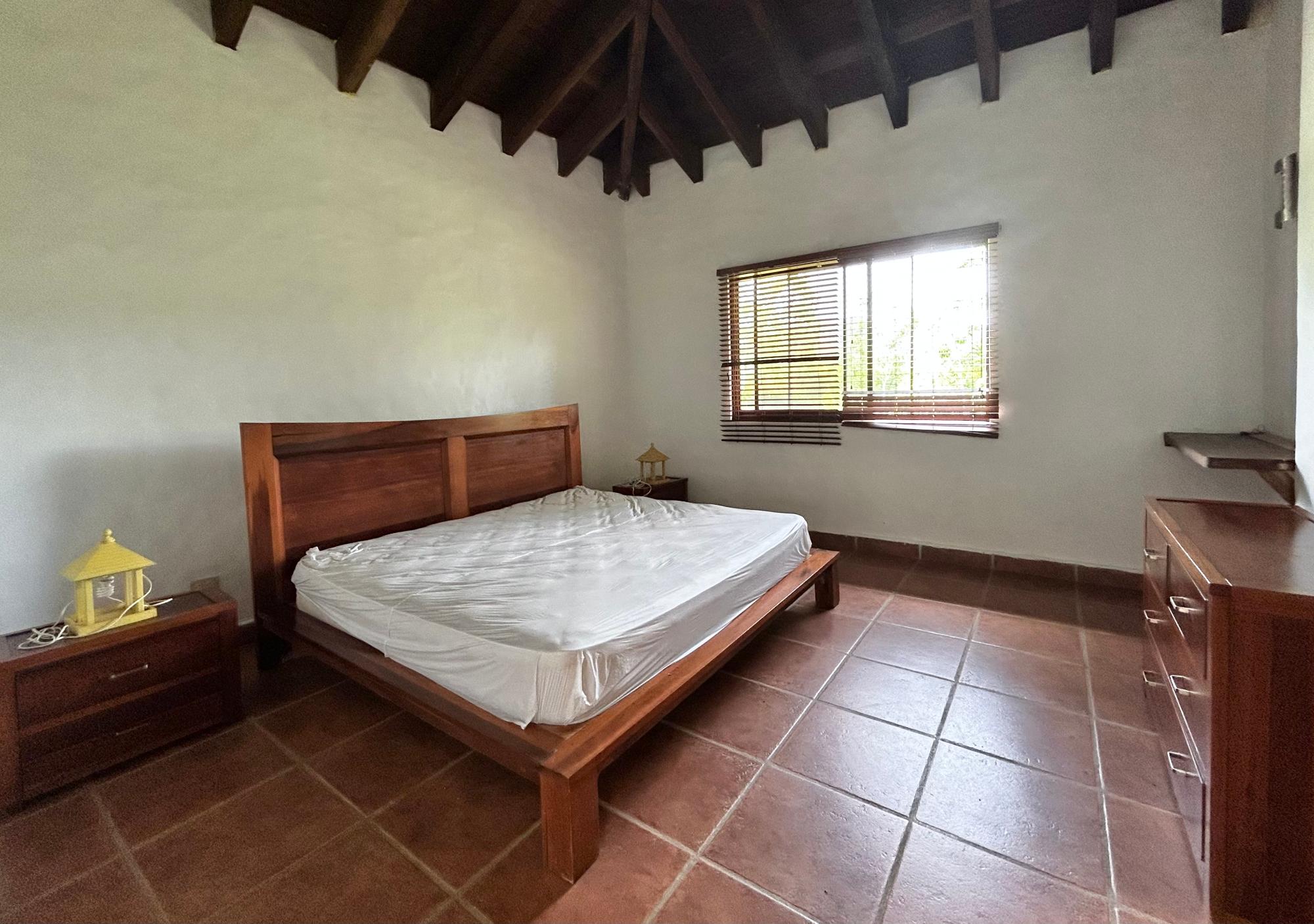 Hacienda Estilo Colonial de 10 Hectáreas en Sorá con Bosque y Cascada