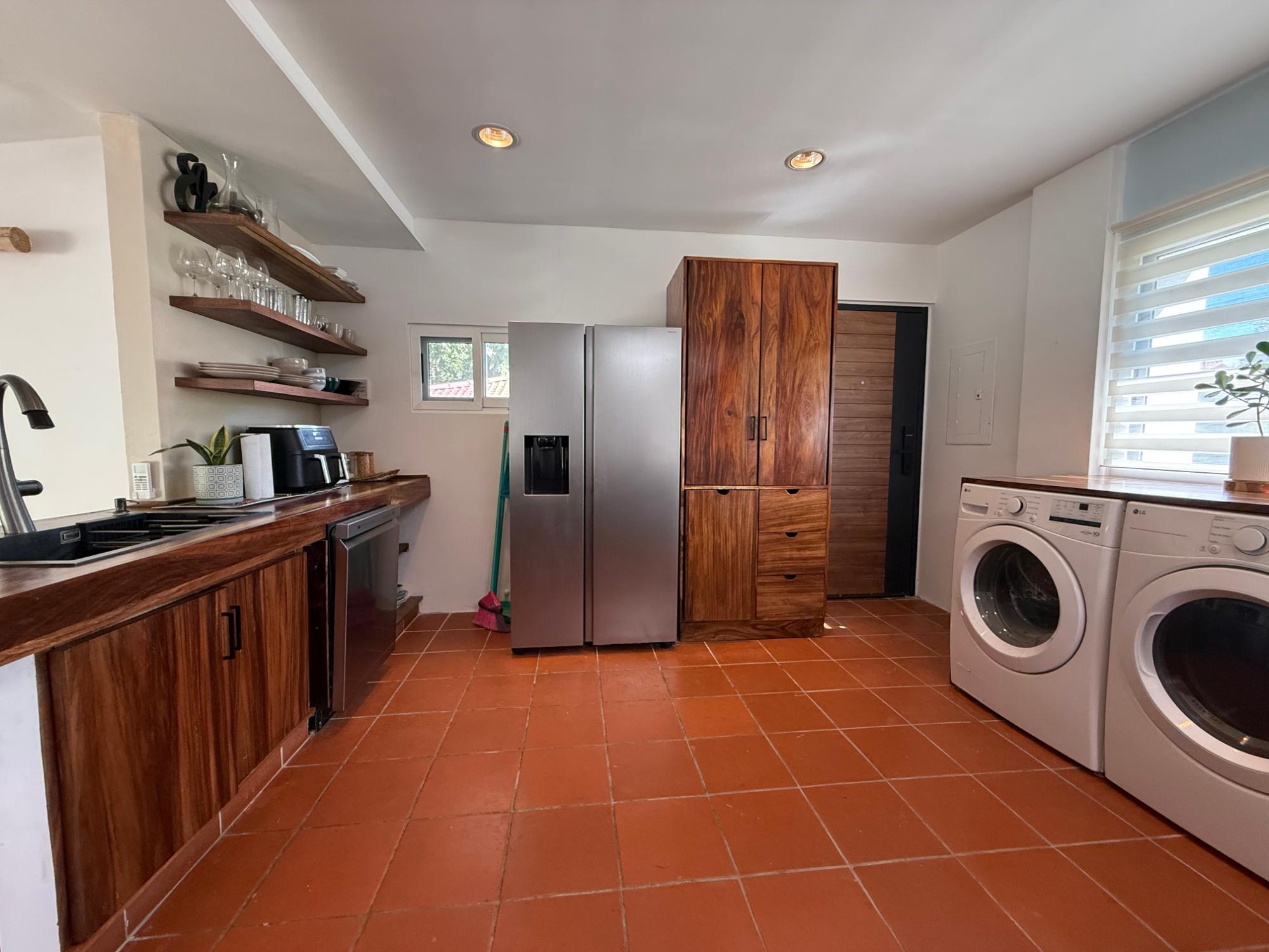 Casa privada con piscina y amplio terreno en Coronado