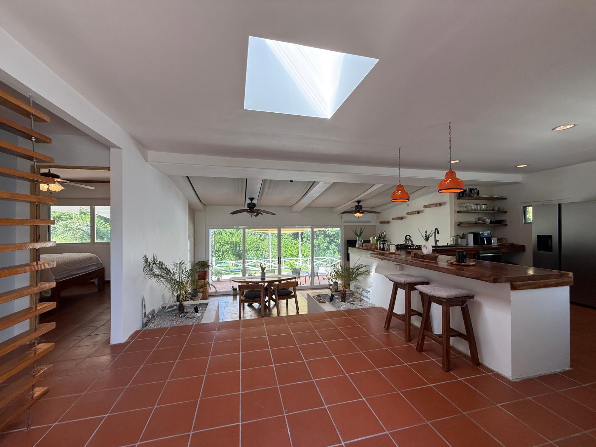 Casa privada con piscina y amplio terreno en Coronado