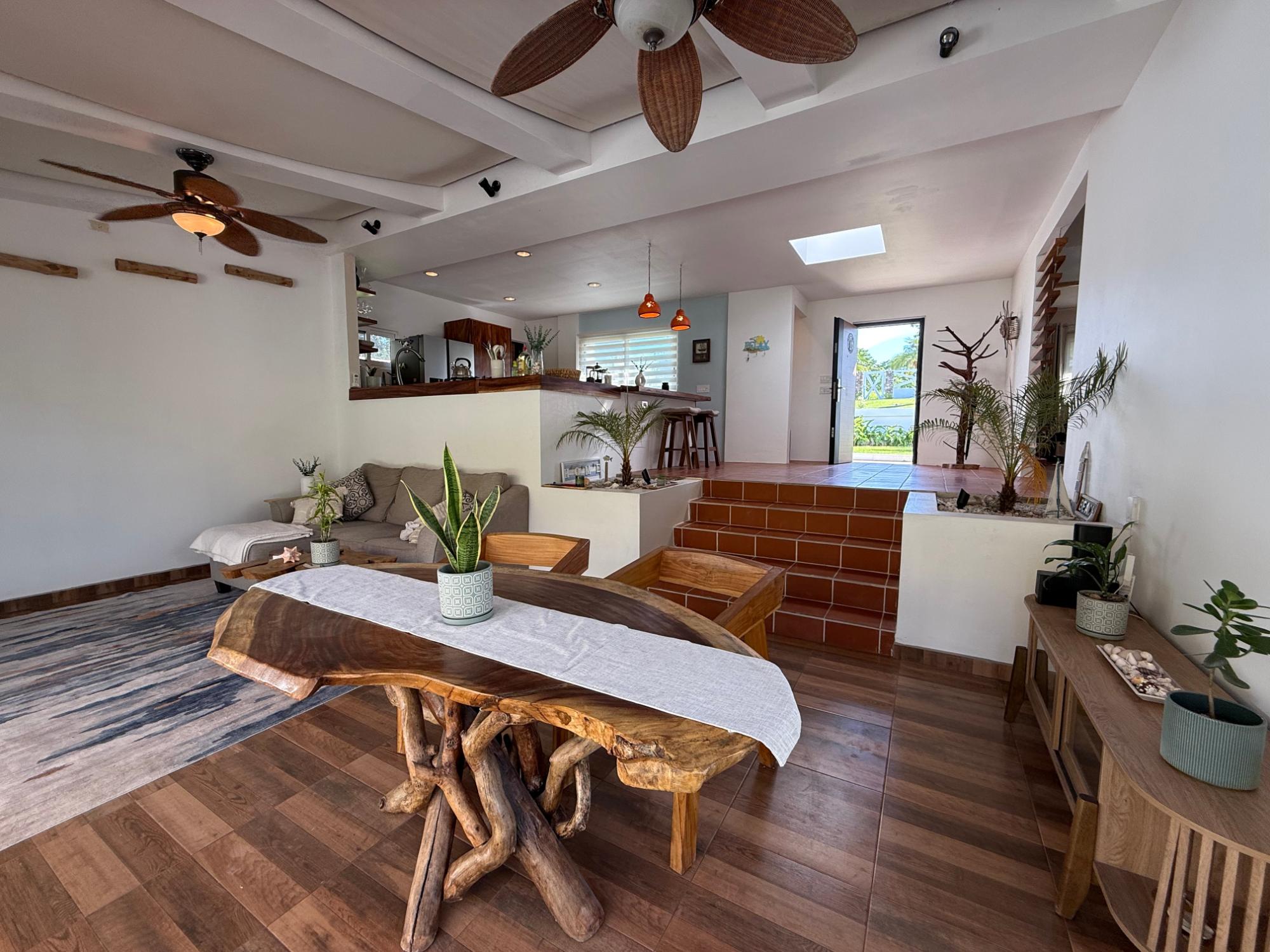 Casa privada con piscina y amplio terreno en Coronado