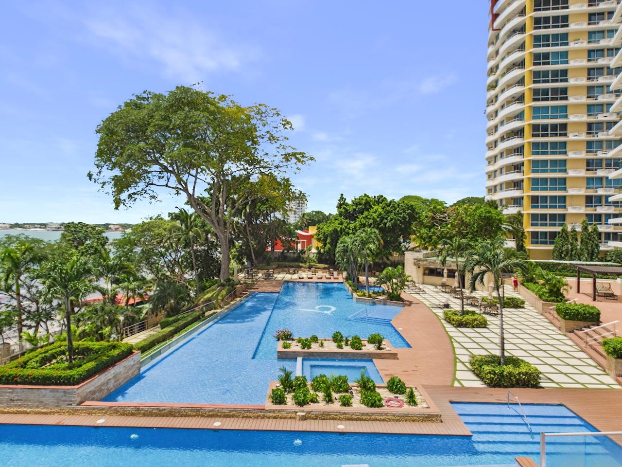 Apartamento frente al mar con vistas panorámicas de la costa | Bahía