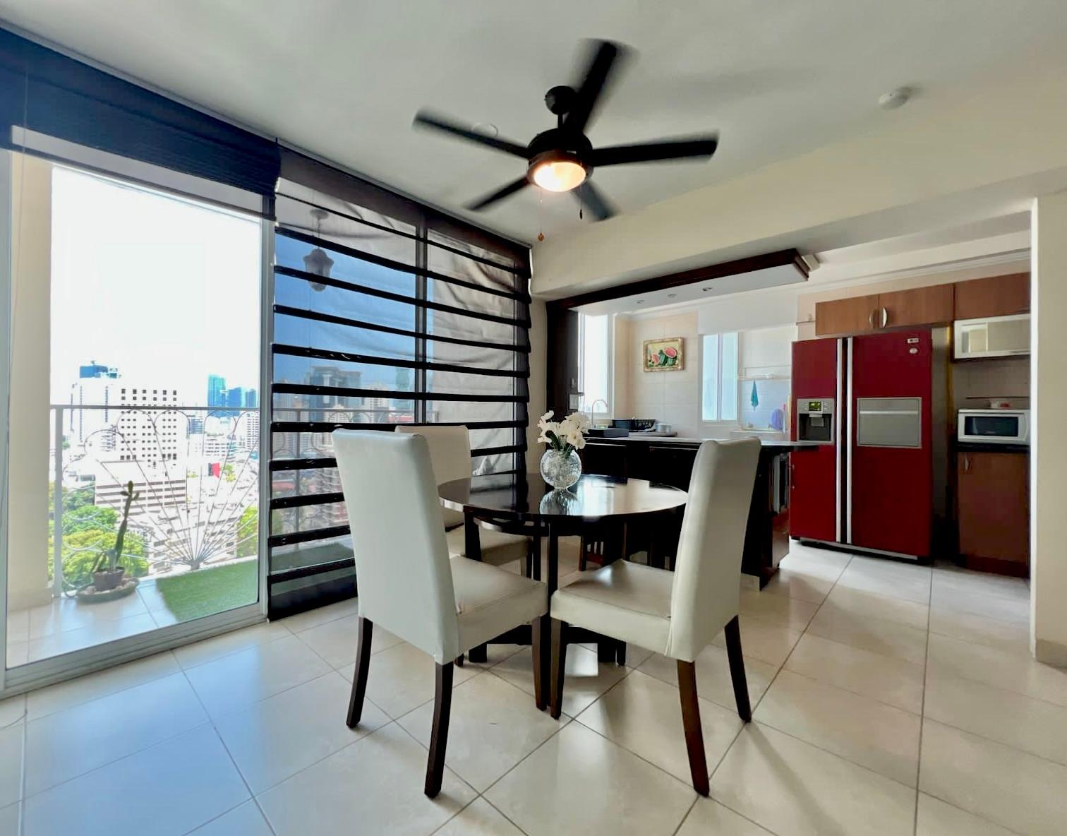 Apartamento de 2 Recámaras + Estudio en PH Onyx, El Cangrejo