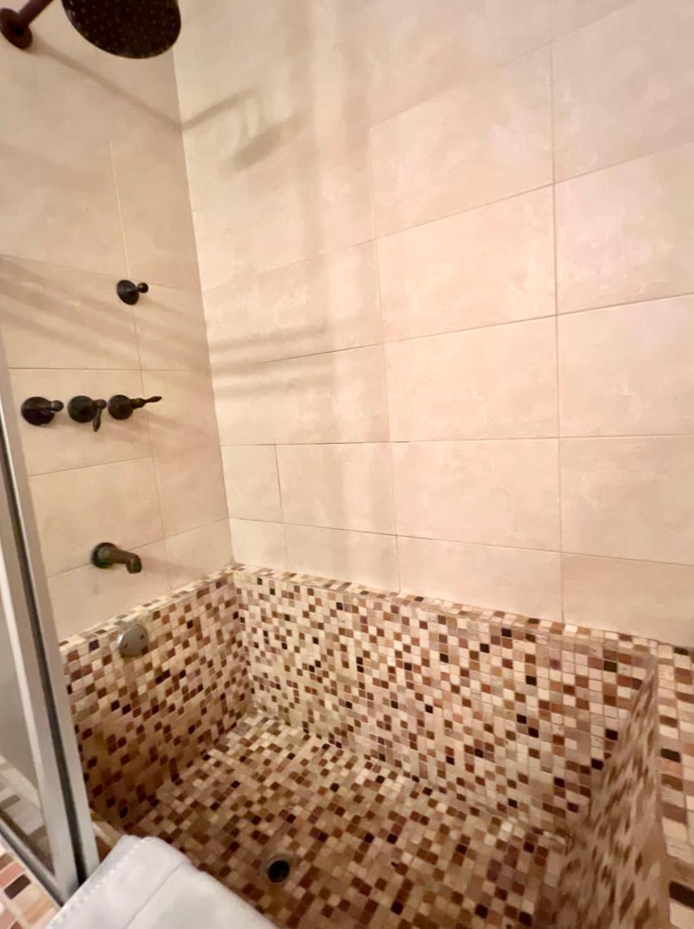 Apartamento de 2 Recámaras + Estudio en PH Onyx, El Cangrejo