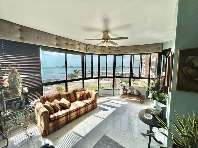 VENTA PISO COMPLETO EN REGENT PU NTA PAITILLA