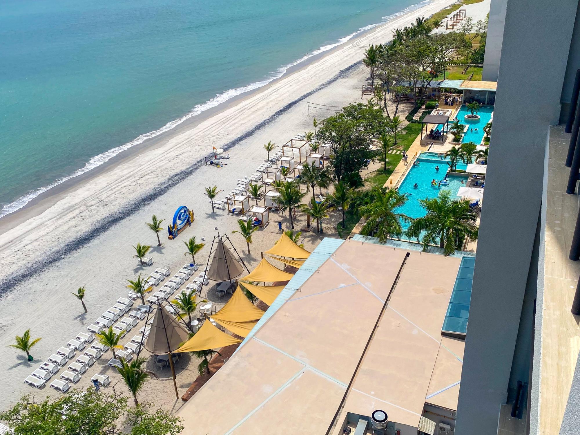 Apartamento frente a la playa en Playa Caracol, Panamá.