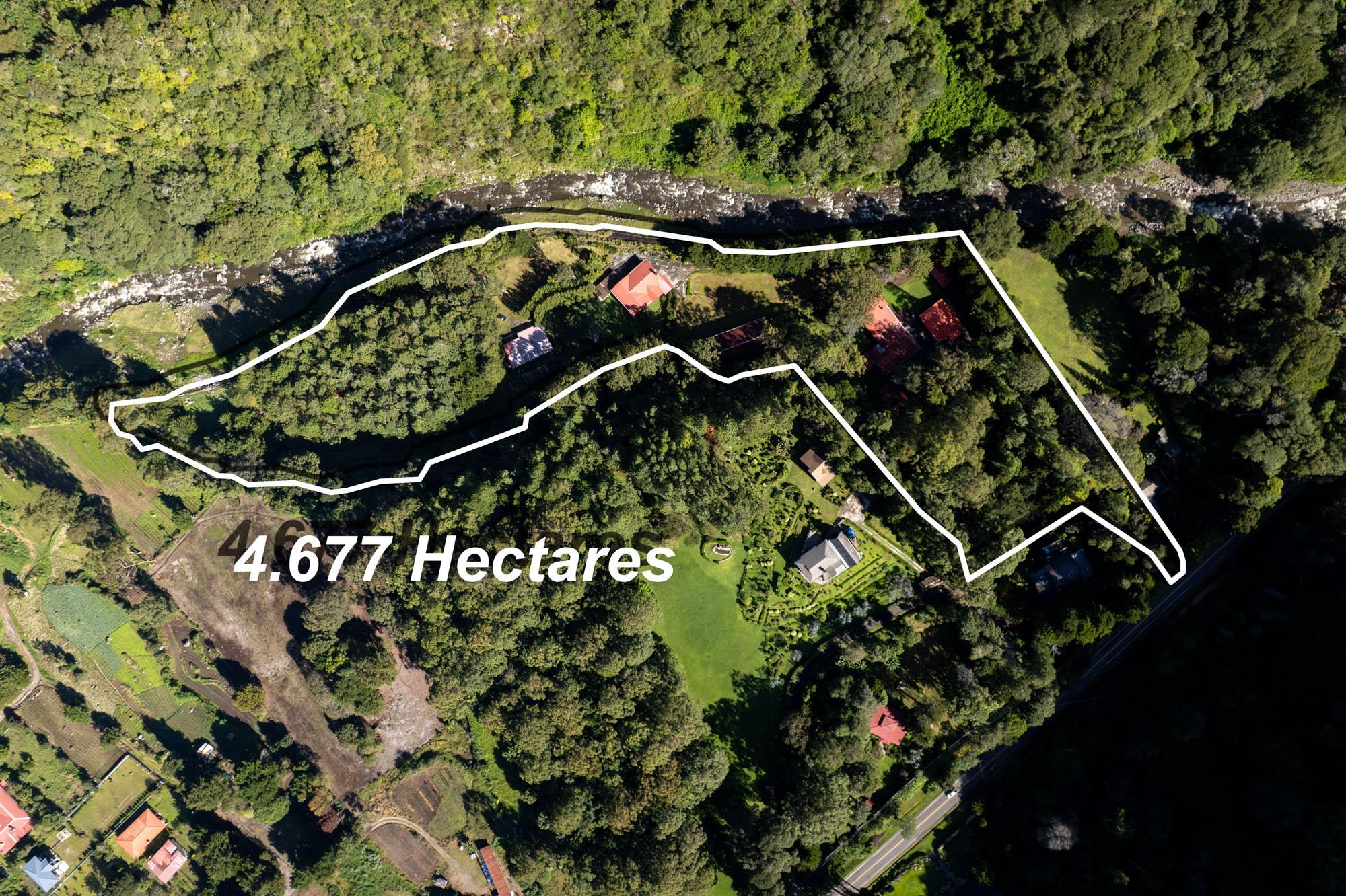 Finca familiar de 11 acres frente al río | Volcán, Panamá