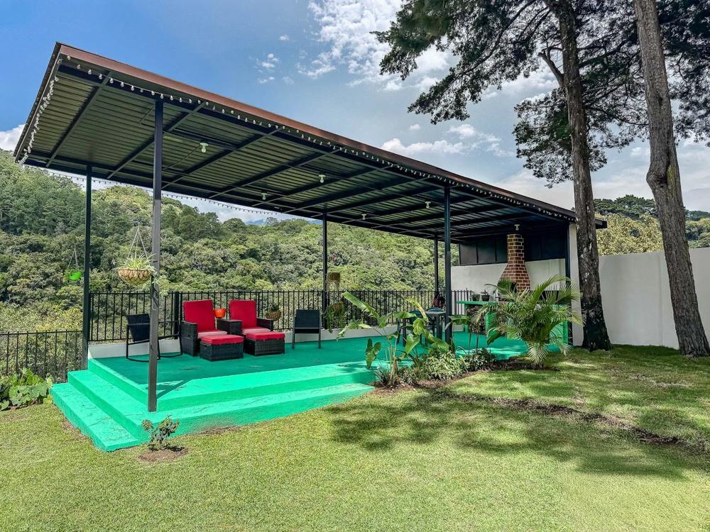 Casa de Lujo Amoblada en Santa Lucía, Boquete