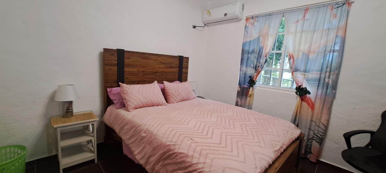 Casa de 4 Recámaras con Piscina Privada y Jacuzzi en El Espino