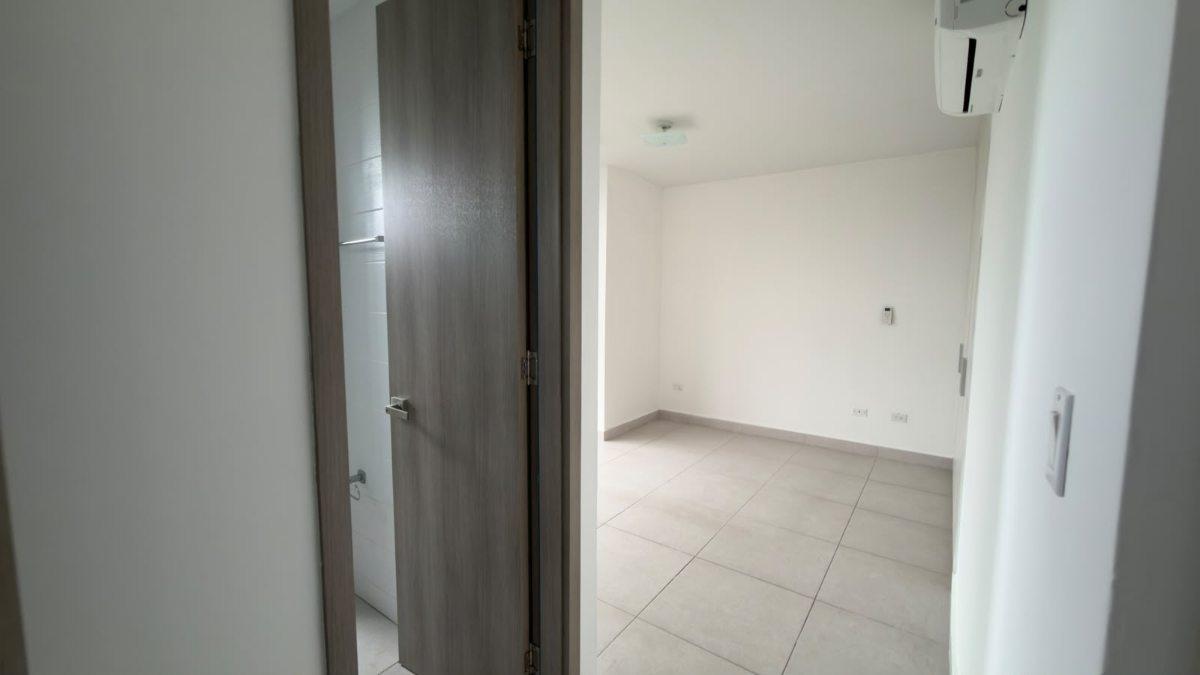 Apartamento en Venta en Condado del Rey Torre 700