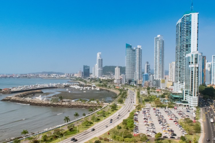 Part of Ave. Balboa including the Cinta Costera.