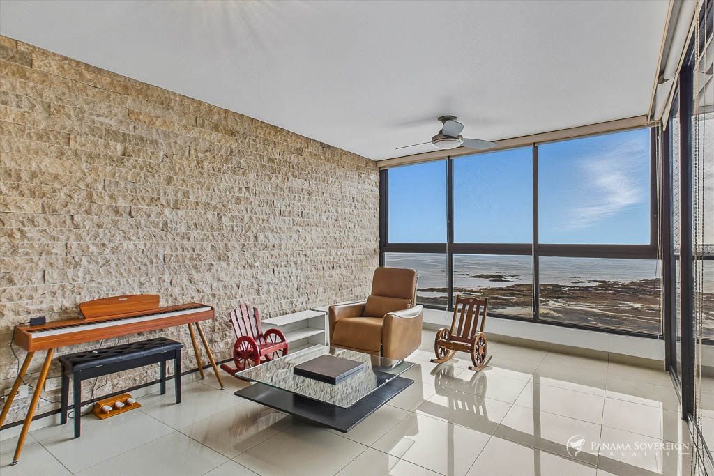 Eco-Friendly Condo Living: Innovations Shaping Urban Life by 2025