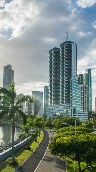 Modern condominium in Panama offering urban convenience, contemporary design, and strong rental or ownership potential.