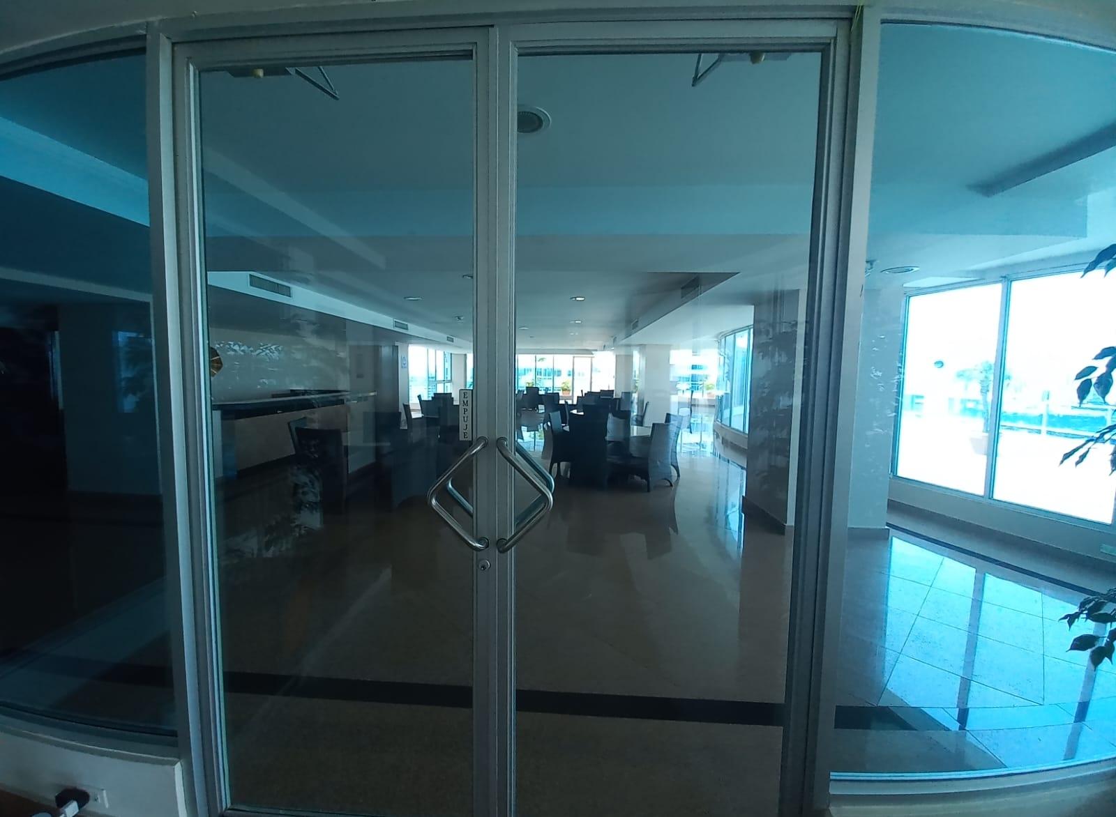 PH BAYFRONT APARTMENT FOR SALE