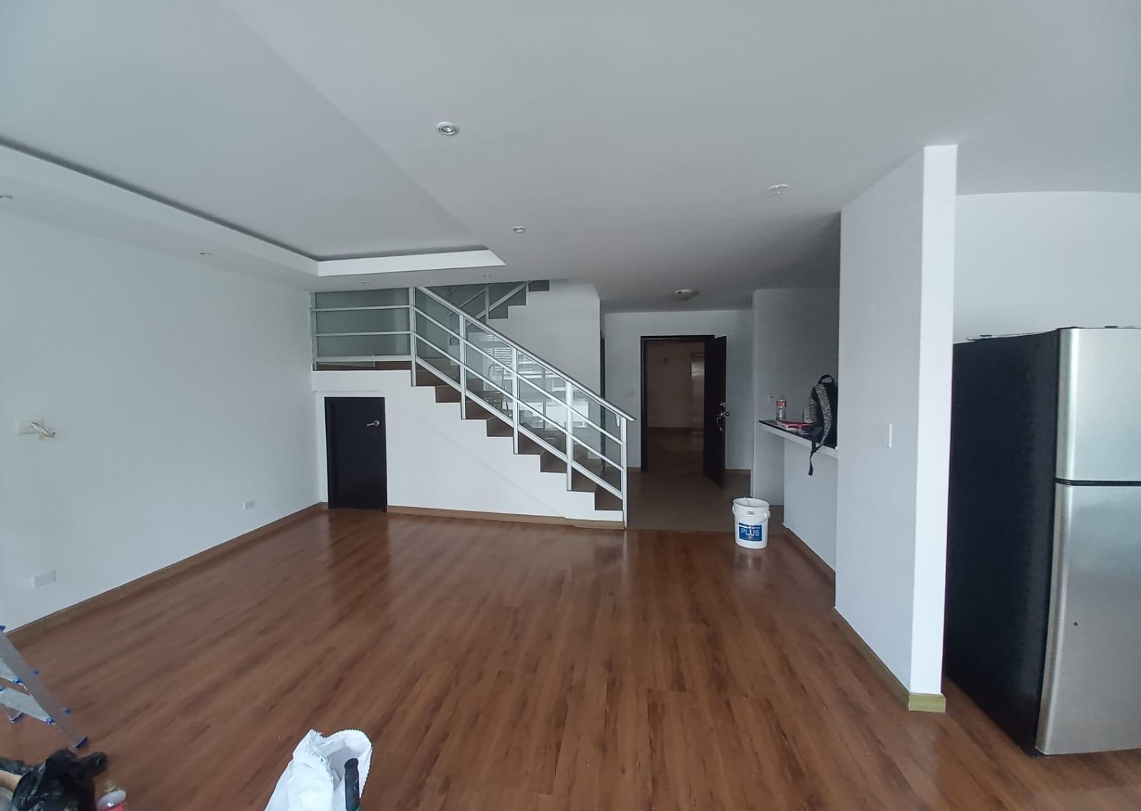 PH BAYFRONT APARTMENT FOR SALE