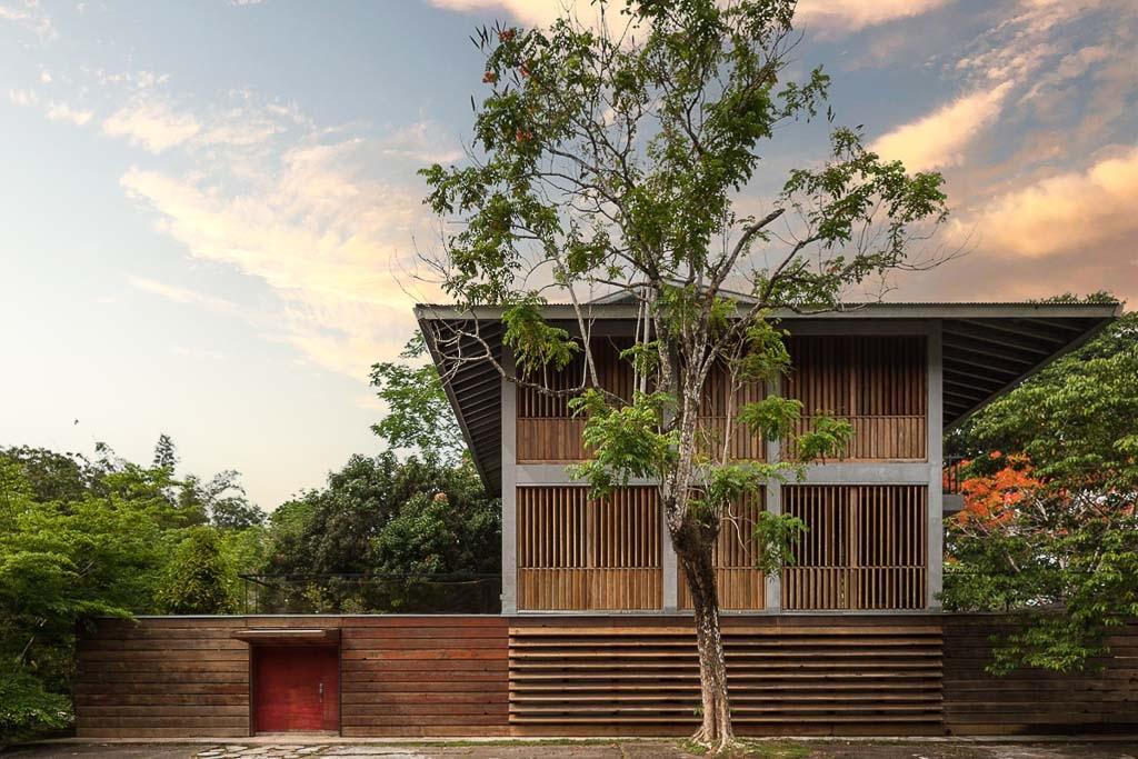 Panama Rainforest Home with Pool in Gamboa