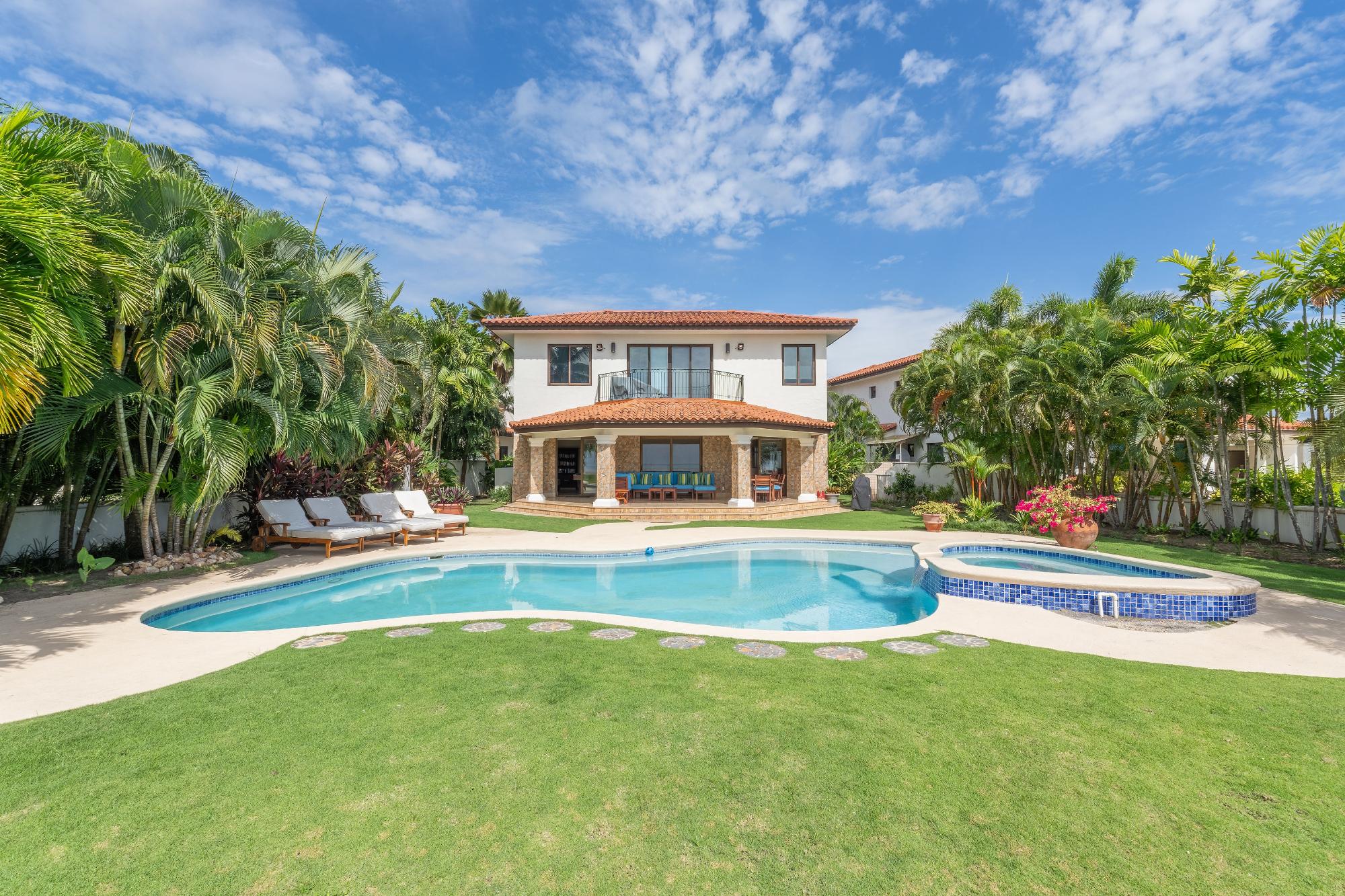 Gorgeous Beachfront House for Sale in Buenaventura