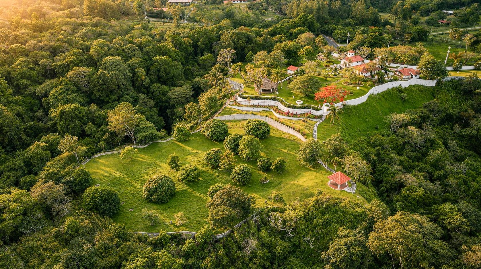 Luxury Hacienda Estate near El Valle de Antón