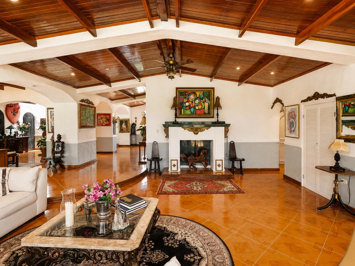 Luxury Hacienda Estate near El Valle de Antón