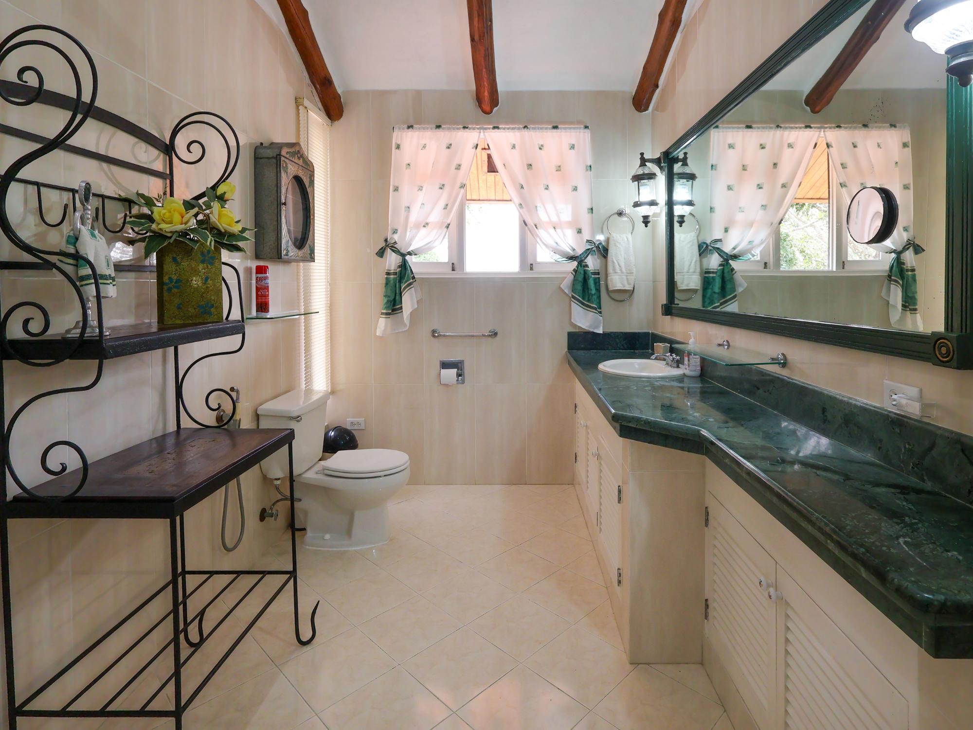 Luxury Hacienda Estate near El Valle de Antón