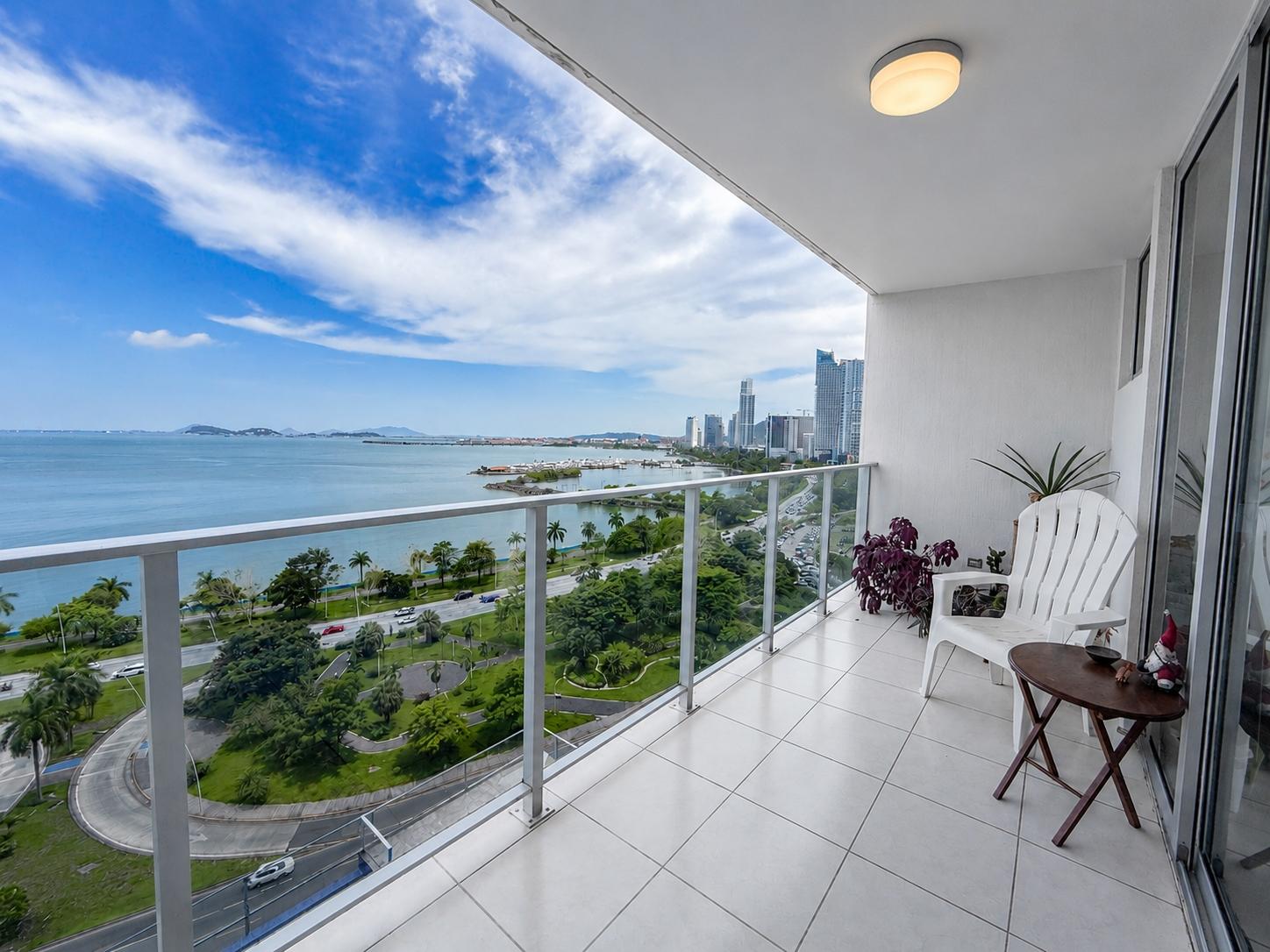 Waters on the Bay - Ocean View on Balboa Avenue