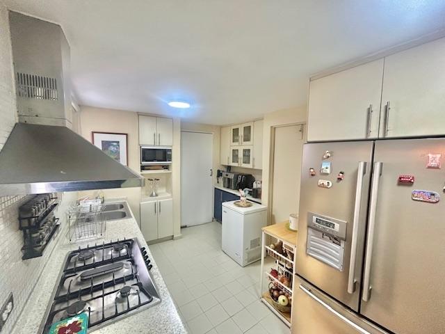 SALE: BEACHFRONT APARTMENT, PH SABOGA