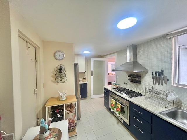SALE: BEACHFRONT APARTMENT, PH SABOGA