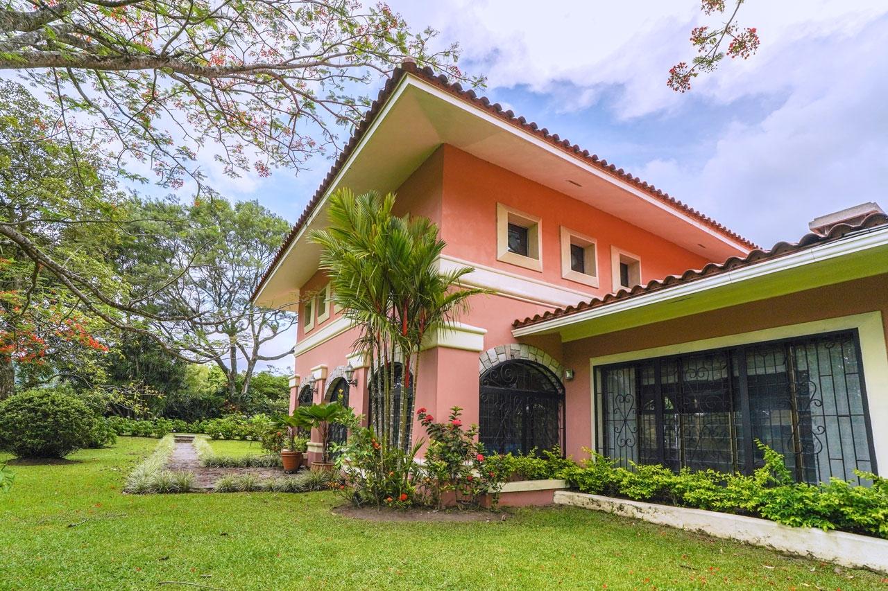 House for Sale in El Valle de Anton