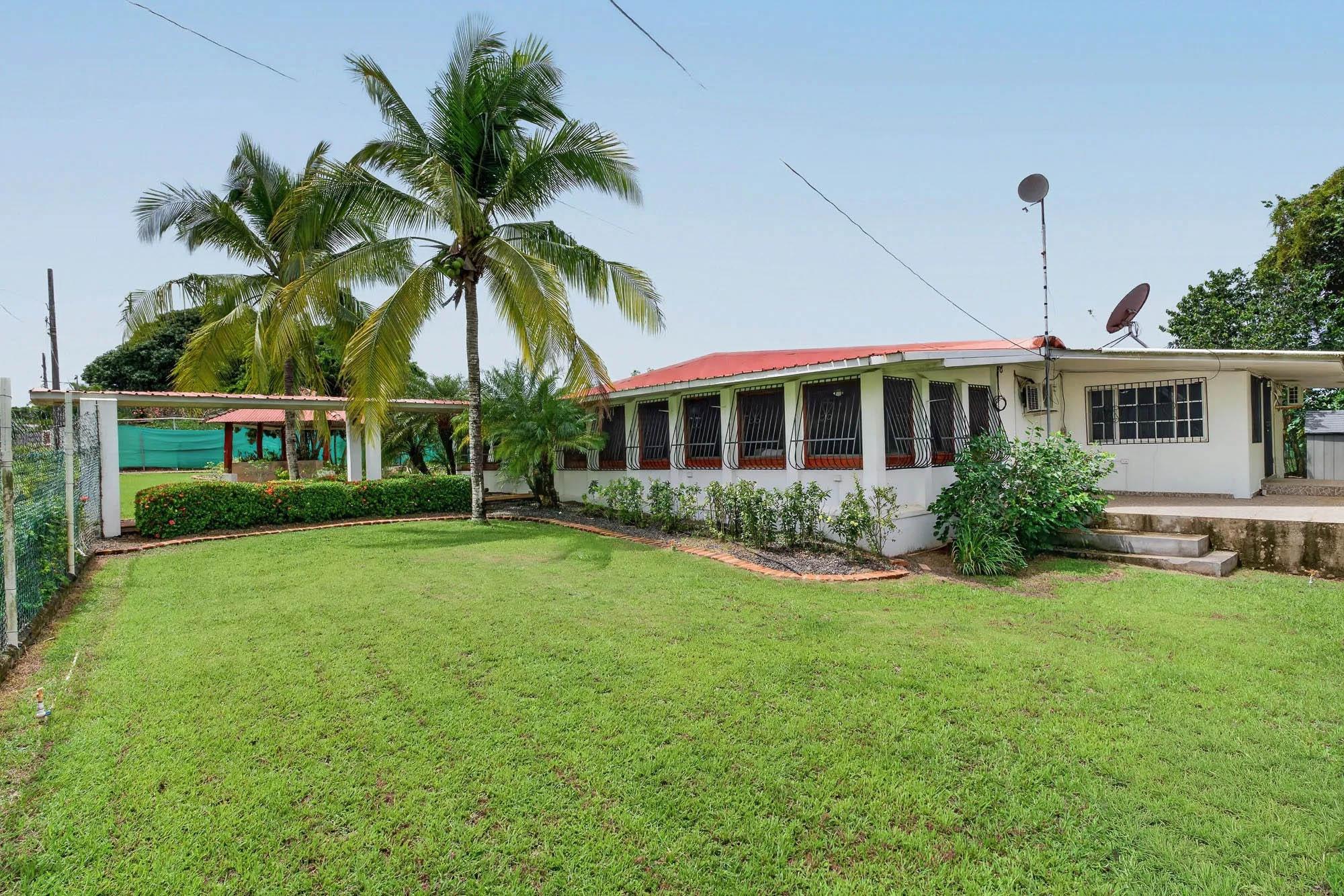 Spacious Home with Pool and Guest Apartment