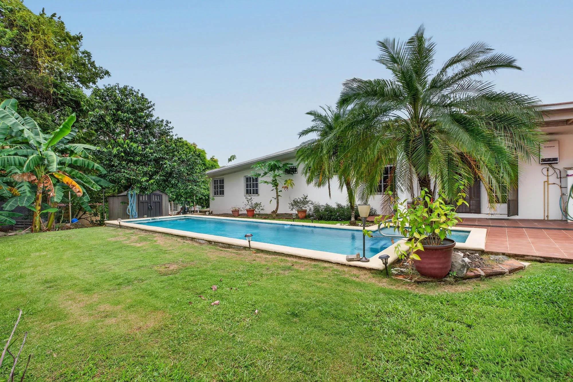 Spacious Home with Pool and Guest Apartment