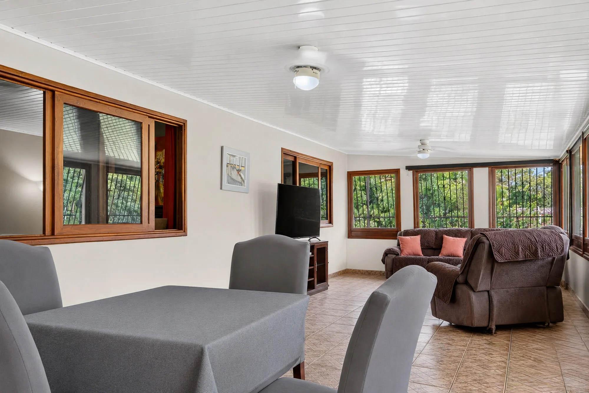 Spacious Home with Pool and Guest Apartment